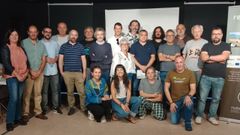 <span lang= gl >Participantes na xuntanza celebrada en Moeche</span>