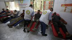 Donacin de sangre por parte de palestinos en Ciudad de Gaza.
