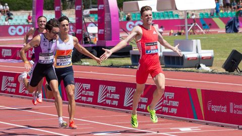 Adri�n Ben cruzando el pasado a�o la meta como campe�n nacional de los 1.500 metros