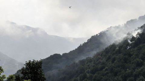Incendio este lunes en las inmediaciones de Caunedo, en el parque Natural de Somiedo
