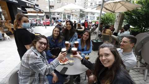 Las terrazas en Vigo tambin se animaron por la tarde