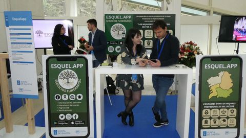 La aplicación Esquel.app fue presentada en uno de los puestos con los que el instituto A Pinguela de Monforte participó en la muestra FP Innova, celebrada esta semana en la Cidade da Cultura de Santiago