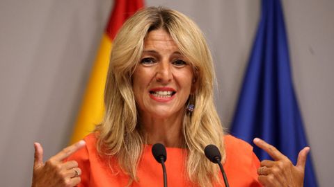 Minutos de apuro para Yolanda D�az al no entender una pregunta en ingl�s