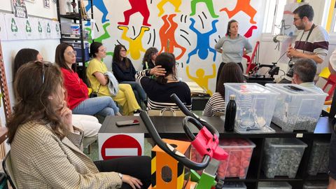 Proyectos de reciclaje en elcentro de educacin especial Nuestra Seora de Lourdes de A Corua.