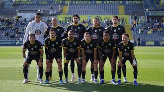 Once de gala do Tondela na s�a visita ao Arouca na derradeira xornada de liga.