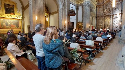 La iglesia del Colegio de la Compa��a al comenzar la misa solemne del Domingo de Ramos
