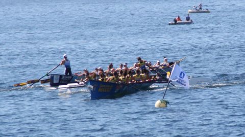 Bandera Femenina Concello de Ribeira. Liga Galega de Traieiras