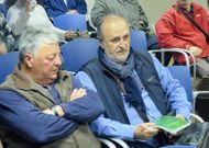 Antonio P�rez, a la derecha, en la asamblea en la que fue elegido presidente del Lemos. 