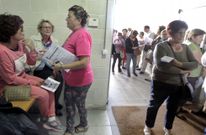 Los primeros de la cola llegaron a las siete y media de la ma�ana a las instalaciones de Fexdega. 