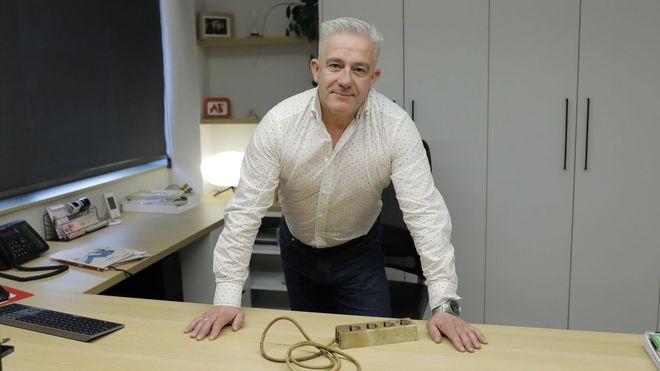 Rafael Su&aacute;rez, secretario xerente da Asociaci&oacute;n de Industriales, Electricistas y de Telecomunicaciones de A Coru&ntilde;a (Asinec)