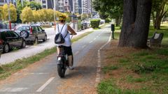 Un tramo del carril bici de la avenida de Castelao, esta semana
