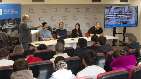 Representantes de cuatro empresas, en la jornada.