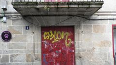 La pintada delante de la Casa das Pombas