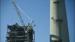 Chimenea de la t�rmica de Sab�n 