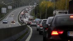 Atasco en la AP-9, en la entrada a A Coru�a