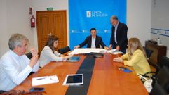 Encuentro del conselleiro do Medio Rural, Jos� Gonz�lez, y el alcalde de San Cibrao das Vi�as, Pedro Fern�ndez