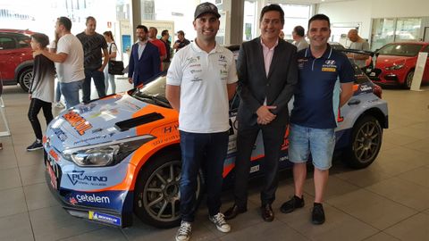 Hyundai present� esta tarde su equipo de competici�n en el concesionario Asturdai en Cerde�o