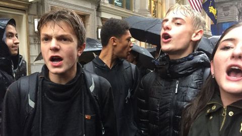 Protestas estudiantiles contra los valores racistas que promueve Obama