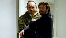 El alcalde, con su abogado Jos� Arcos, antes del juicio.