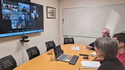 �ngeles V. Su�rez mantuvo un nuevo encuentro telem�tico con representantes de las cofrad�as de la zona VII