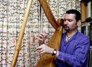 Manuel Vilas llega junto con la soprano Lina Marcela L�pez.