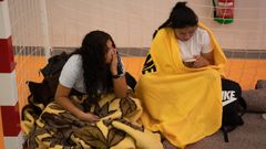 Varias personas desalojadas por el incendio forestal se refugian en el Polideportivo de Villamanta