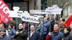 Manifestantes de CC.OO. y UGT en Vigo en el D�a da Clase Obreira.Manifestantes de CC.OO. y UGT en Vigo en el D�a da Clase Obreira