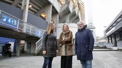 Lucia Canabal, Rosa Gallego y Roberto Coira, en Riazor