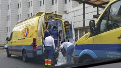 T�cnicos en emergencias sanitarias (TES), en el hospital Montecelo, en Pontevedra