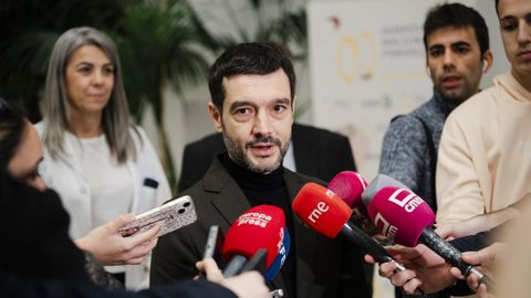 Bustinduy atiende a los medios durante la visita de este viernes al Hospital de Parapléjicos de Toledo