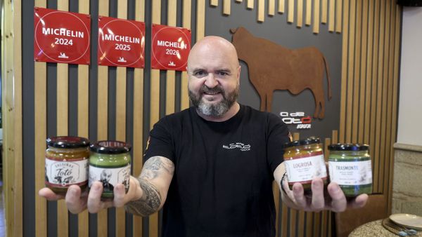 Tot&oacute; Caama&ntilde;o Anido presenta sus tres salsas para acompa&ntilde;ar carnes, pescados y verduras a la brasa.