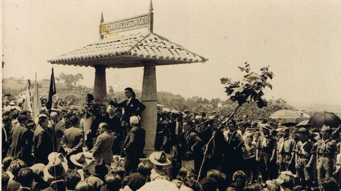 Inauguracin do Monumento ao Camiante Descoecido en 1934.