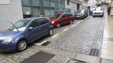 Vehculos accidentados en la calle Carmen