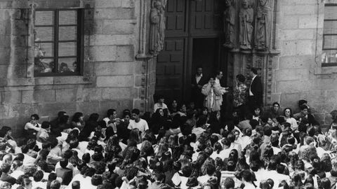 Protestas delante del rectorado compostelano