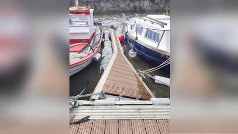 Destrozos en el puerto de Mi�o por el temporal
