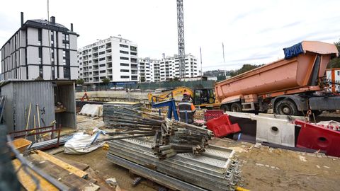 Edificio en obras en el barrio de Tafisa en Ponetevedra