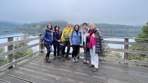 Grupo de turistas madrileos en A Arnoia