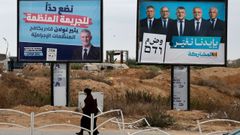 Carteles del partido de izquierda Los Dem�cratas y de la �rabe Joint list, en una ciudad del sur de Israel.
