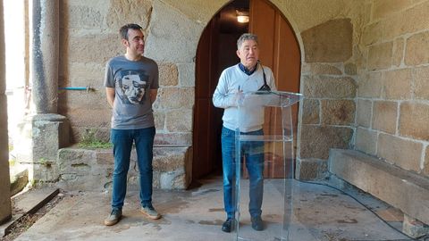 El concejal de Patrimonio, Xaqun Moreda, y el alcalde de Pontevedra, Miguel Anxo Fernndez Lores, en el antiguo convento de Santa Clara