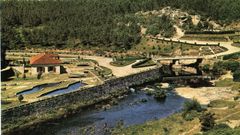 La Piscifactor�a de O Carballi�o en una postal antigua