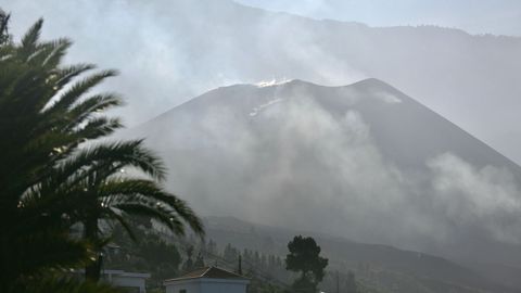 El volcn de Cumbre Vieja, el da que se ha dado por finalizada oficialmente su erupcin, desde Tacande