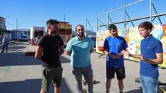 Dani Dvila, Surez-Puerta, Fernndez y Prez Barral, durante el montaje de las atracciones