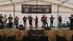 De fiesta con la Escola de Gaitas de Ortigueira