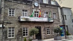 Fachada de la casa consistorial de Quiroga, en una imagen de archivo