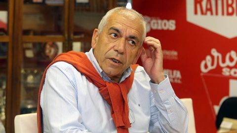 El presidente del Arousa, Manolo Abalo, envi&oacute; dos fechas posibles a la Real Federaci&oacute;n Espa&ntilde;ola de F&uacute;tbol para el partido de Copa del Rey con el Pontevedra CF