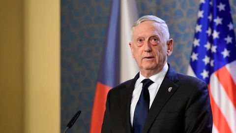 James Mattis está en la cuerda floja, pero podría salvarse de la purga