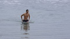 Empezando el a�o con un ba�o en Riazor 