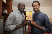 Feliciano Dos Santos es el autor del libro ��umen� y su hijo Aldair ilustr� la portada. 