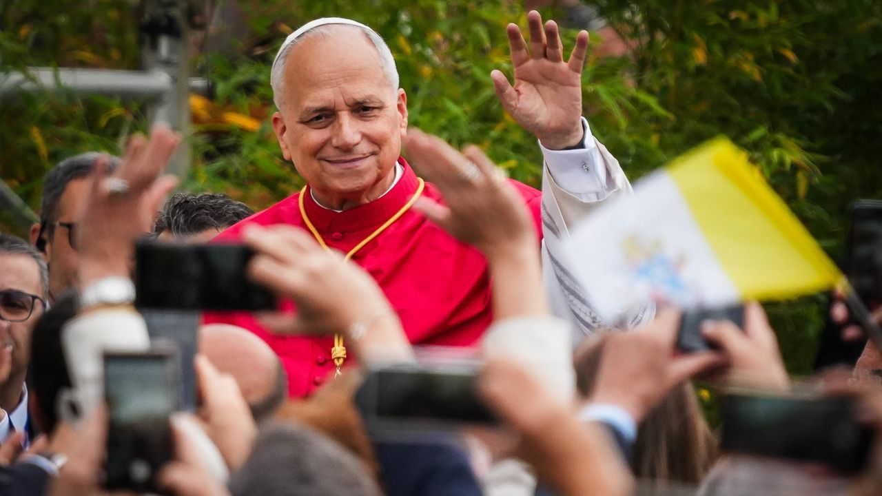 León XIV celebra su primer año de pontificado suplicando la paz en el santuario de Pompeya