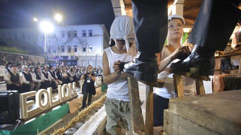 El carro de la R�a do Comercio a la altura del palco de autoridades